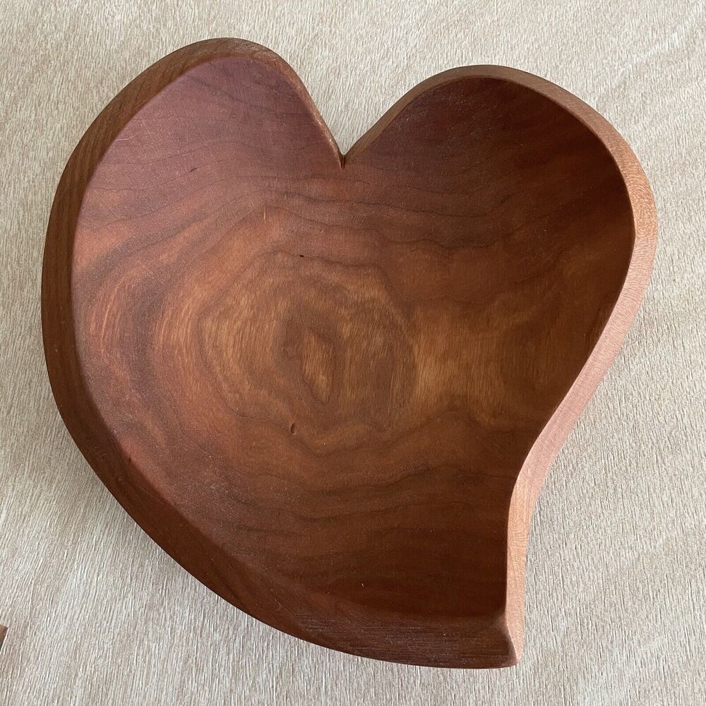 Holland Bowl Mill Heart Shaped Wood Bowl